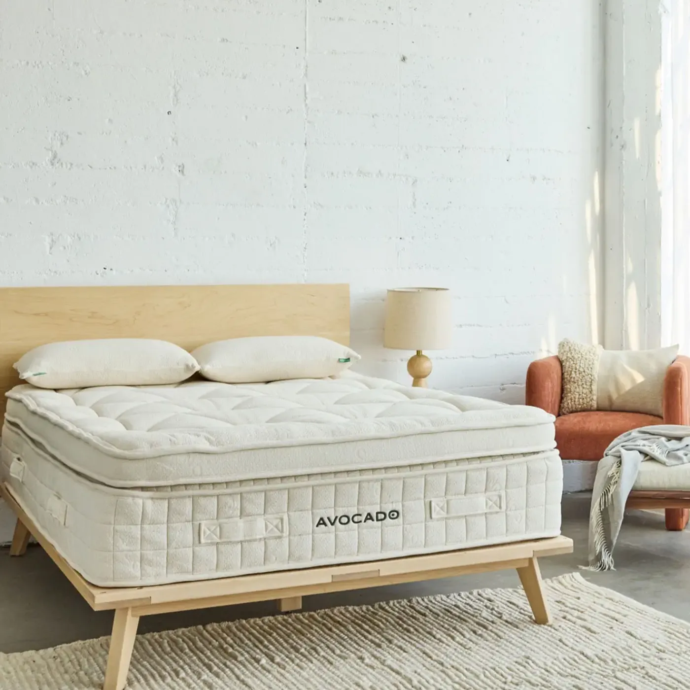 Discount Avocado Luxury Organic Plush Eastern King Mattress Eastern King Mattresses