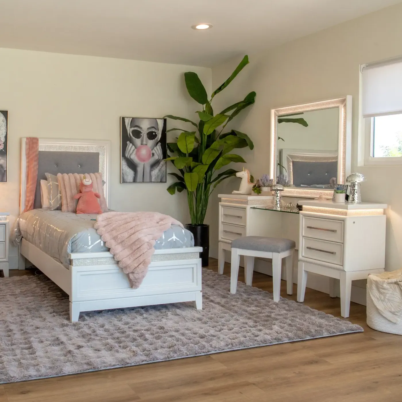 Clearance Danica Twin Bed with Lights Twin Beds