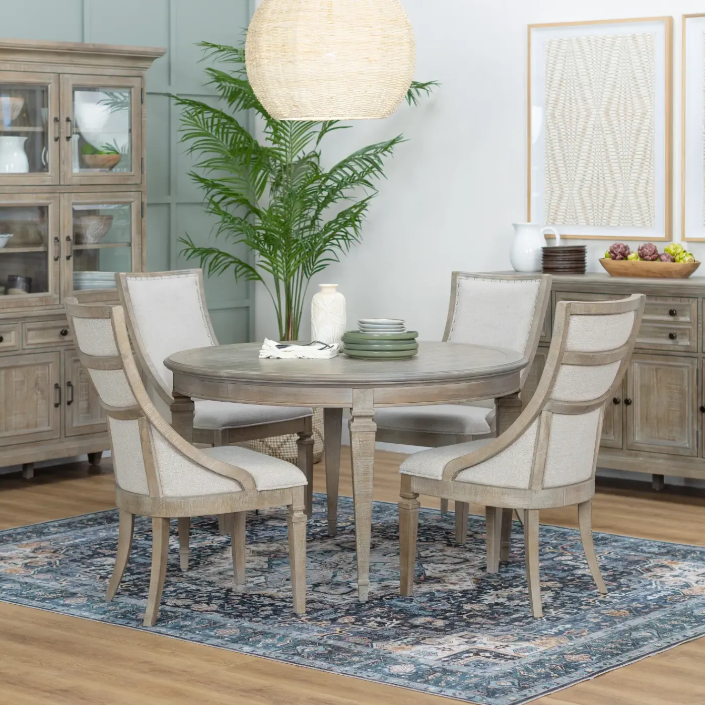 Discount East Bay Extendable Round Table & 4 Arm Chairs Dining Room Sets