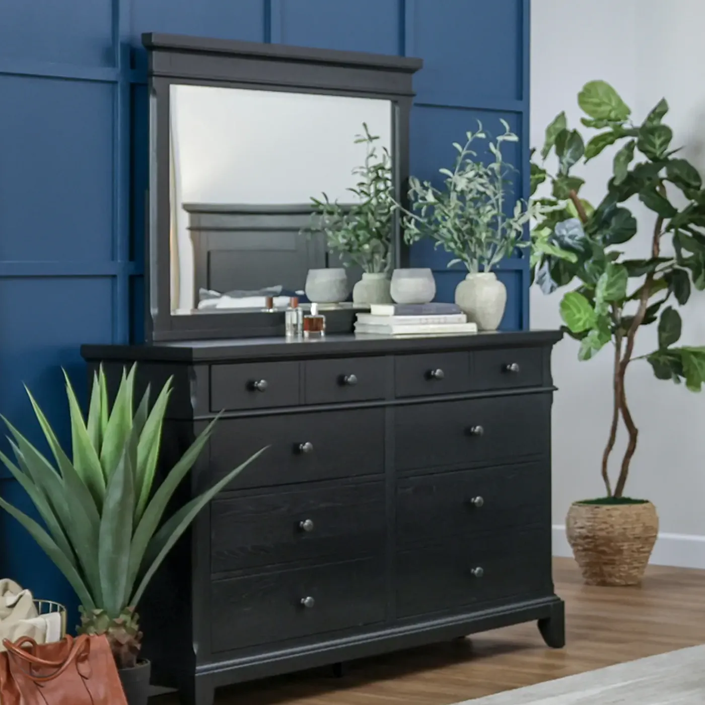 New Modern Classics Drawer Dresser Bedroom|All Outlet & Clearance Items