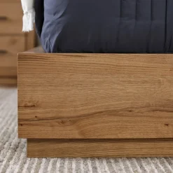 Outlet Nola Eastern King Upholstered Bed King Beds