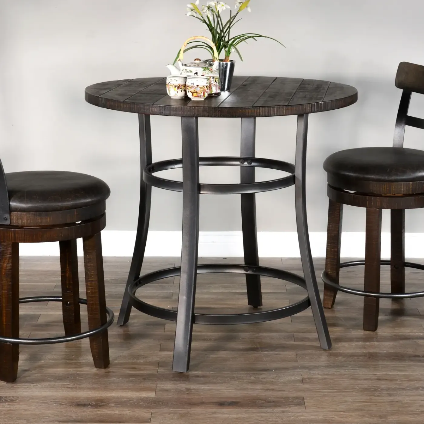 Clearance Saratoga Counter Table Dining Tables
