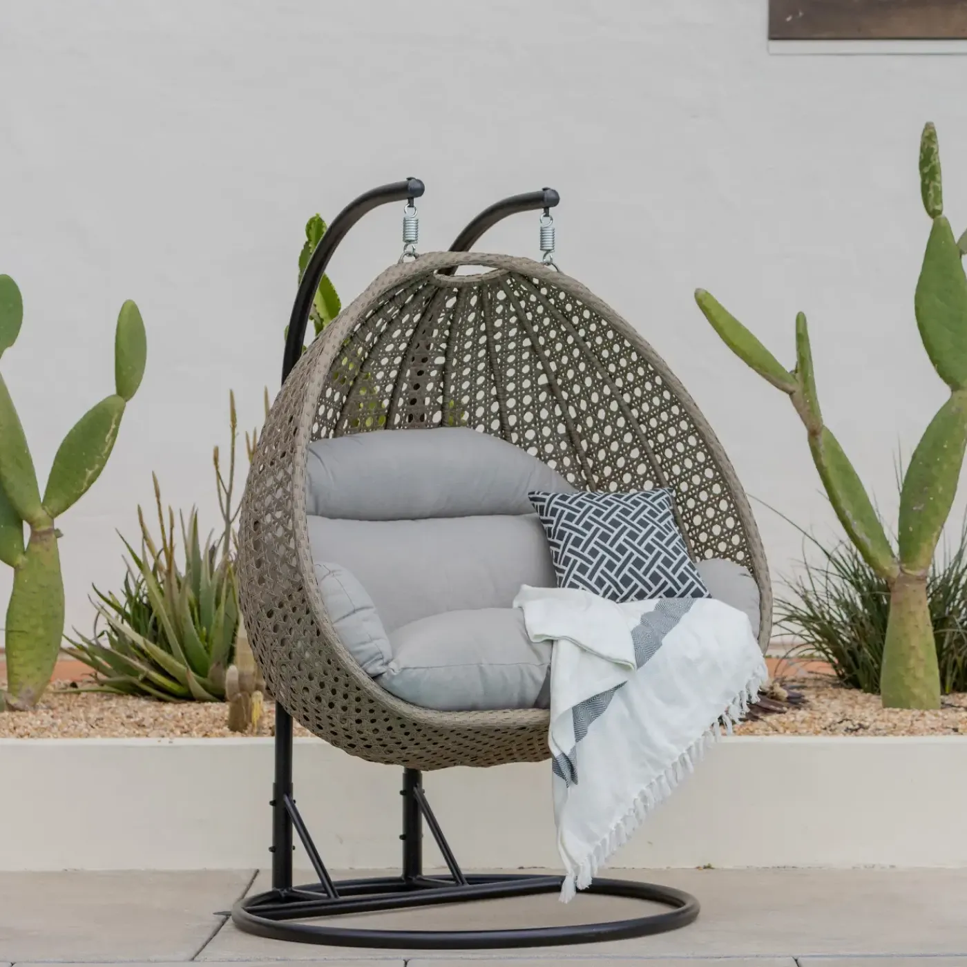 New Sea Wall Outdoor Double Basket Chair Outdoor Seating